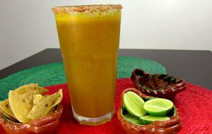 Michelada con maracuyá